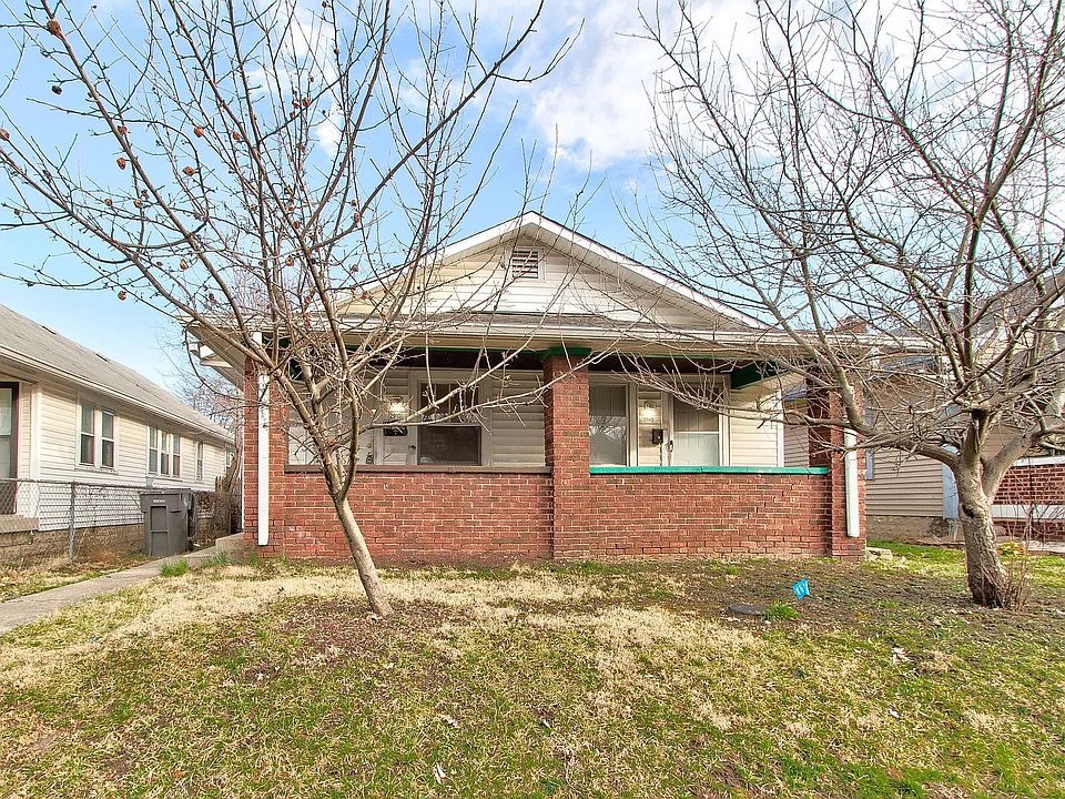 1st image of 2912 E 17th St #1