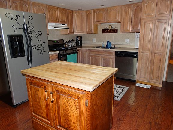 Kitchen with appliances