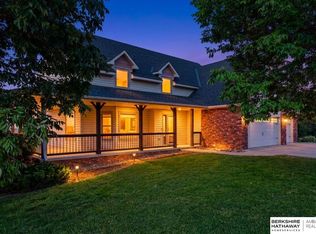 1013 Mary Beth Cir, Blair, NE 68008
