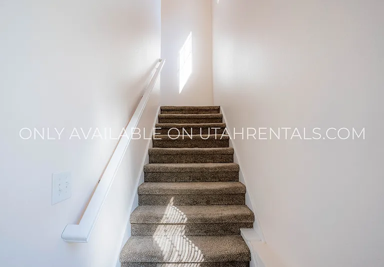 1052 Canyon Meadow Dr #3 — Photo 5