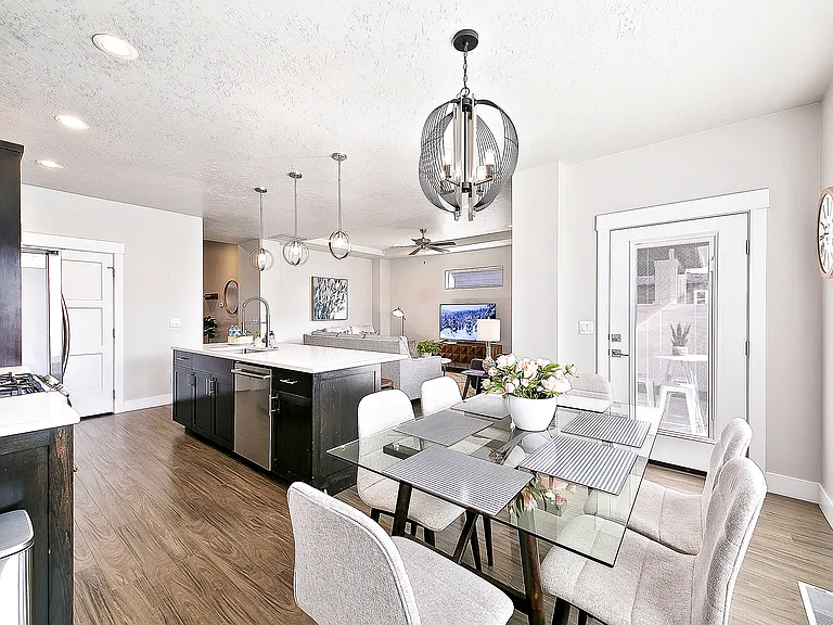 2023 E Oakcrest Dr — Photo 22