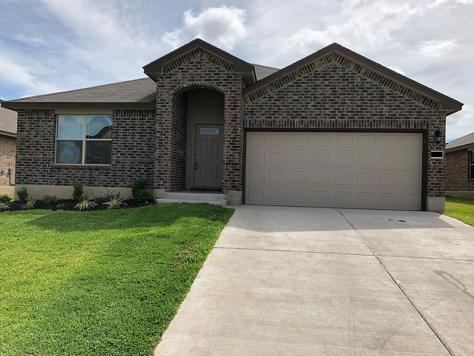 1st image of 2725 Gilchrist Dr