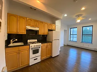 Rented by Best Apartments North Inc