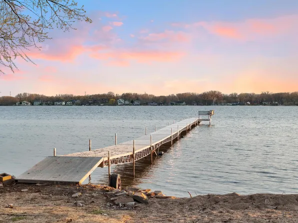 2440 E Medicine Lake Blvd, Plymouth, MN 55441