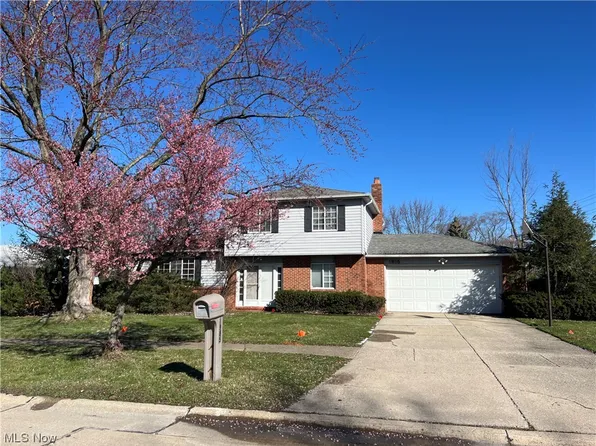 4985 Foxlair Trl, Cleveland, OH 44143