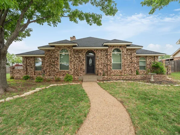 6 Merle Cir, Wichita Falls, TX 76310