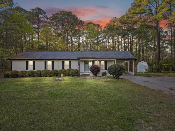 224 Highland Dr, Lillington, NC 27546