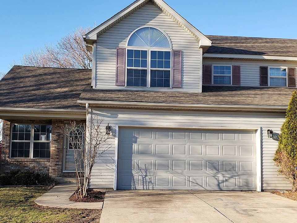 AWESOME YORKVILLE LOCATION