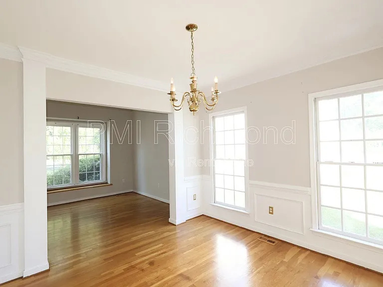6004 Manor Park Ter — Photo 10