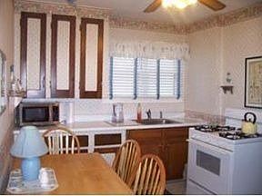 1st image of 633 Paden St