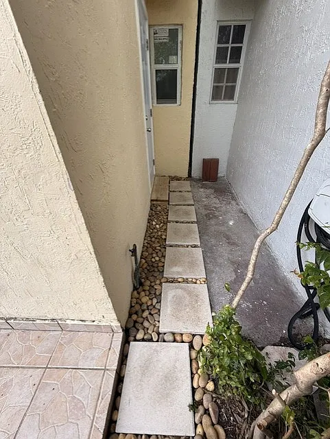 1 bed, $1,100 — Photo 4