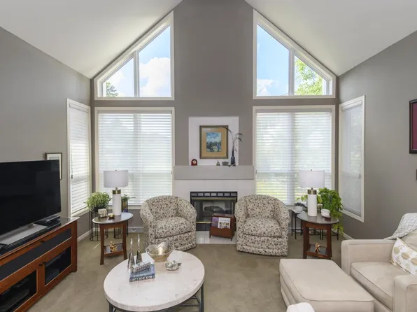 14127 West Waters WAY #14127, New Berlin, WI 53151