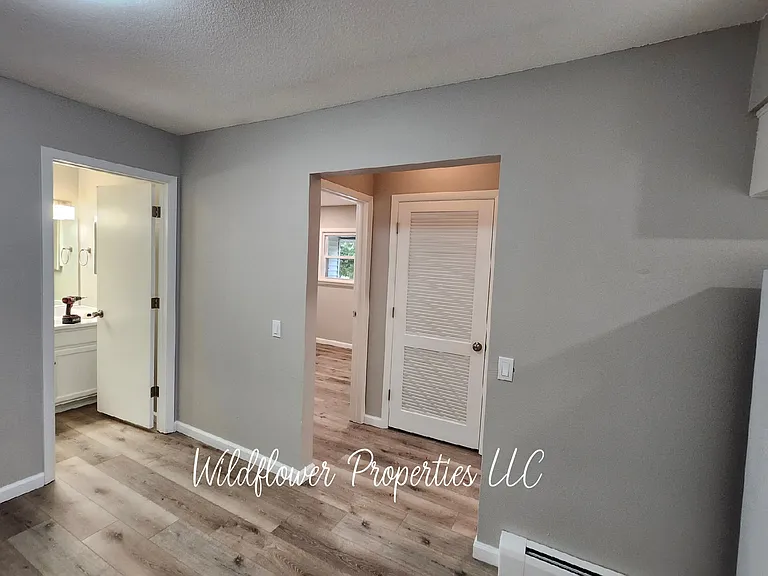 706 S Center St #4 — Photo 8