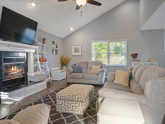 3rd image of 1509 Espey Dr
