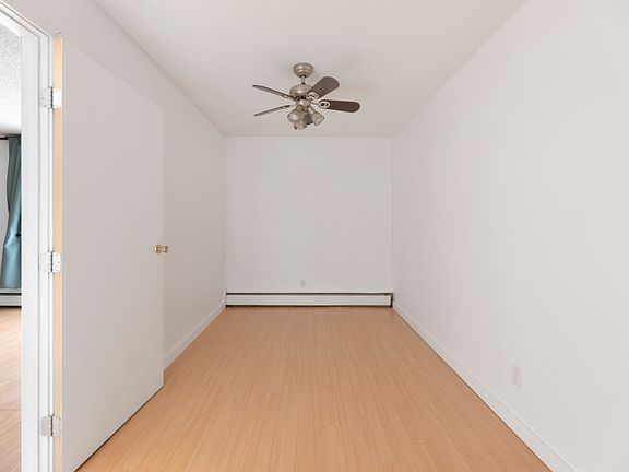 5th image of 10434 125th St NW #305