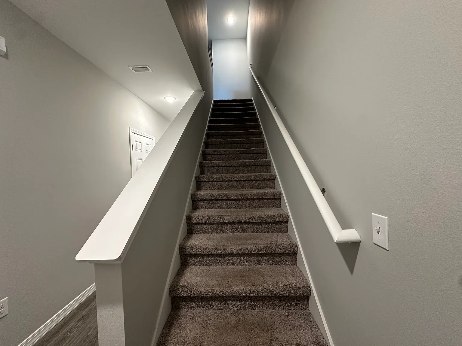 3 bed, 2.5 bath, 1440 sqft, $1,850 — Photo 3