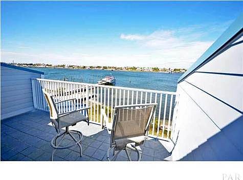 WONDERFUL BALCONY WITH INCREDIBLE VIEWS