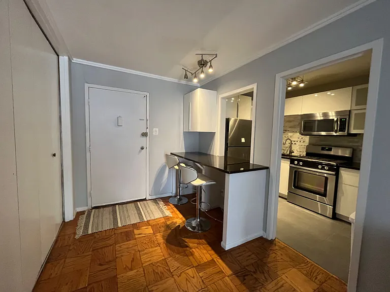 2401 H St NW #602 — Photo 5