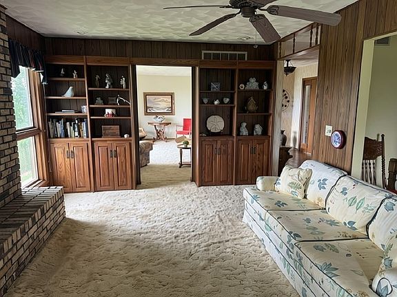 3rd image of 428 Overlook Ct