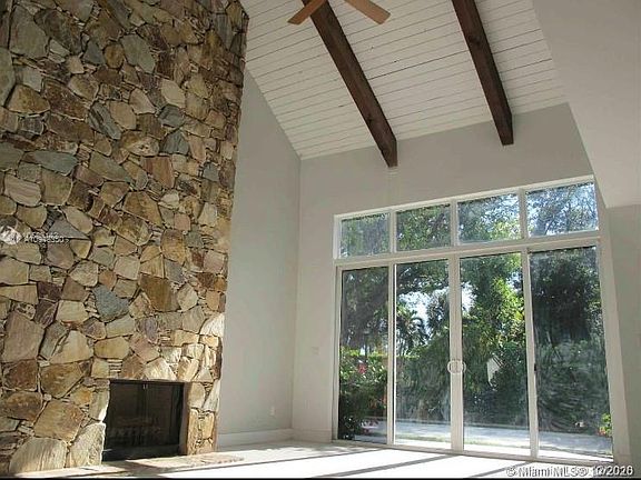 4th image of 1905 S Oak Haven Cir
