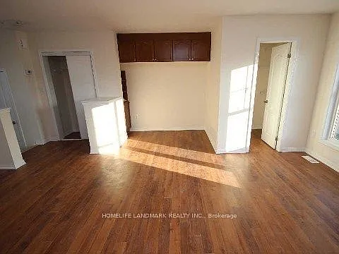 290 Cornell Centre Blvd #COACHHOUSE — Photo 10