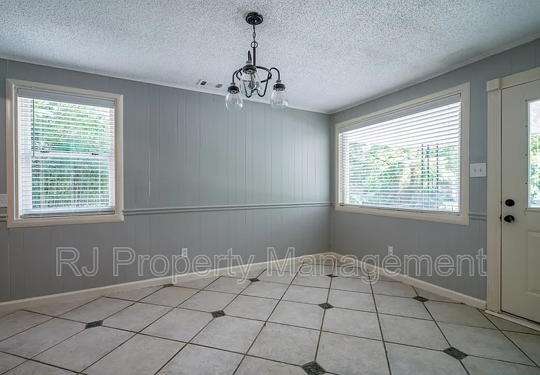 5998 Polk St — Photo 10