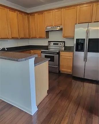 4th image of 1701 Heights Cir NW