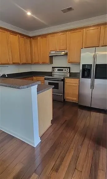 1701 Heights Cir NW — Photo 4