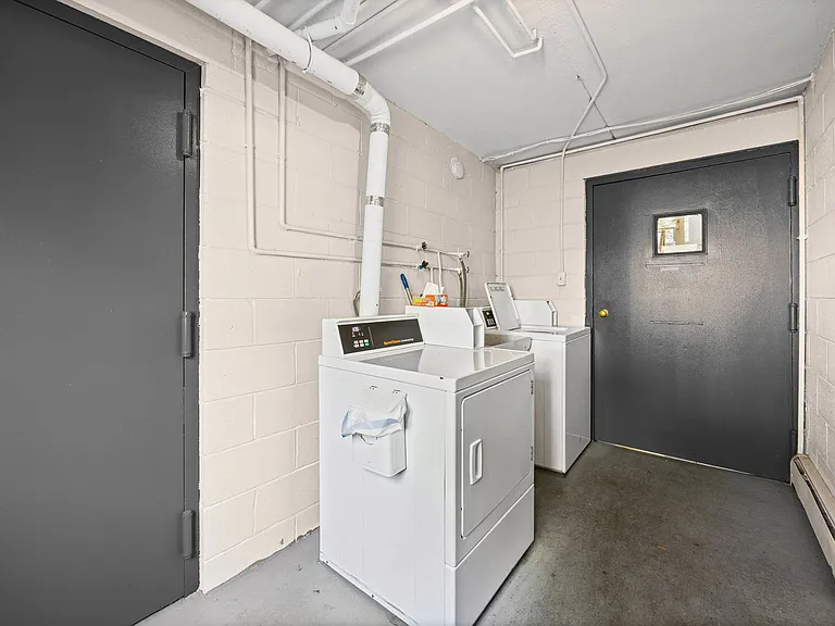 721 Cedarwood — Photo 44