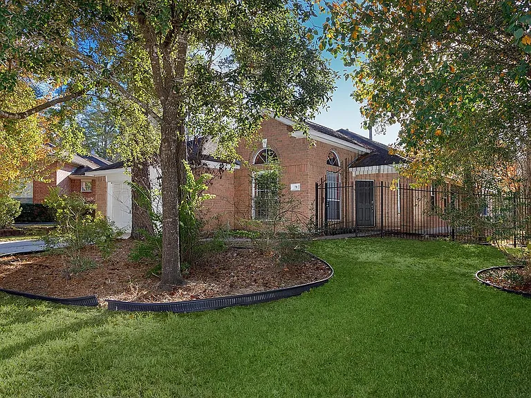 78 E Foxbriar Forest Cir — Photo 1