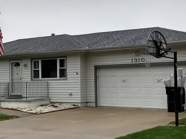 1310 W Dakota St, Fremont, NE 68025