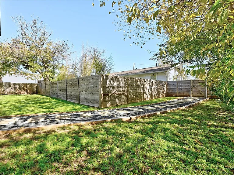 4410 Jester Dr #B — Photo 30