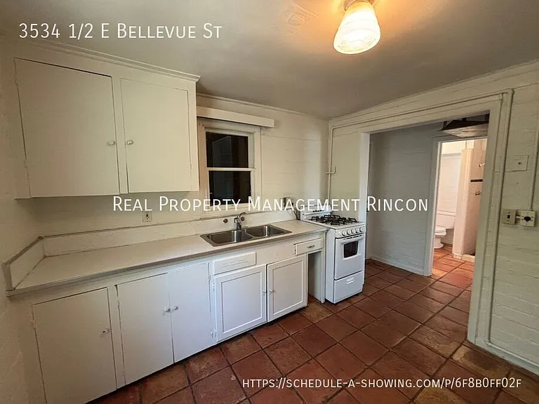 3534 1/2 E Bellevue Ave — Photo 3