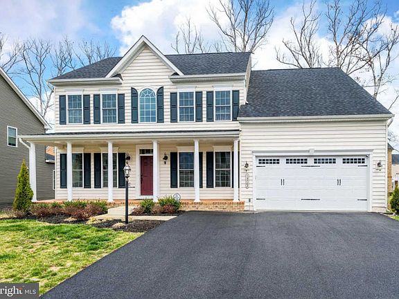 2nd image of 13782 Saint James Pl