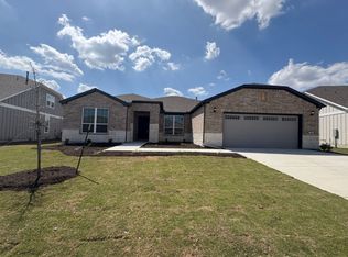 124 Diamond Point Rd, Georgetown, TX 78633