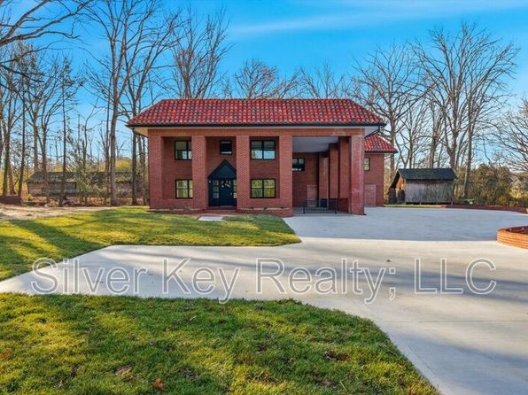 2113 E Madison Ave #A