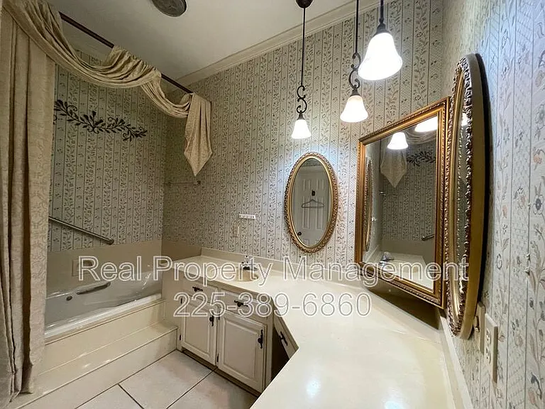 1022 Wooddale Blvd — Photo 23