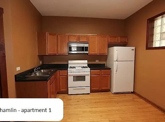 5th image of 2334 N Hamlin Ave #1