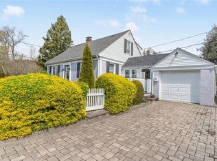 63 Admiral Kalbfus Rd, Newport, RI 02840