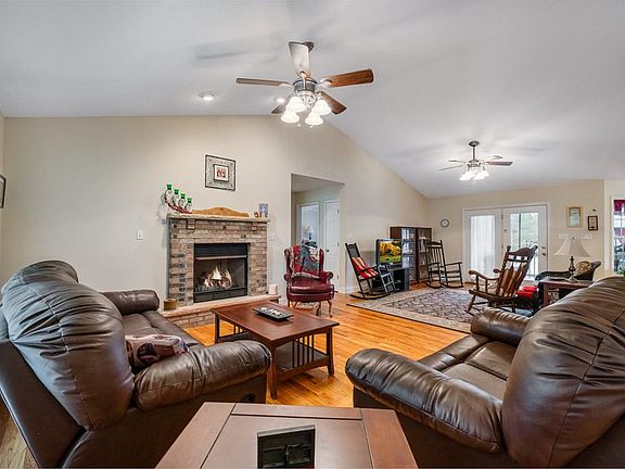 2nd image of 96 Brookstone Dr