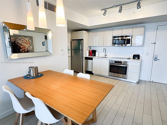 4th image of 2602 E Hallandale Beach Blvd #R1409