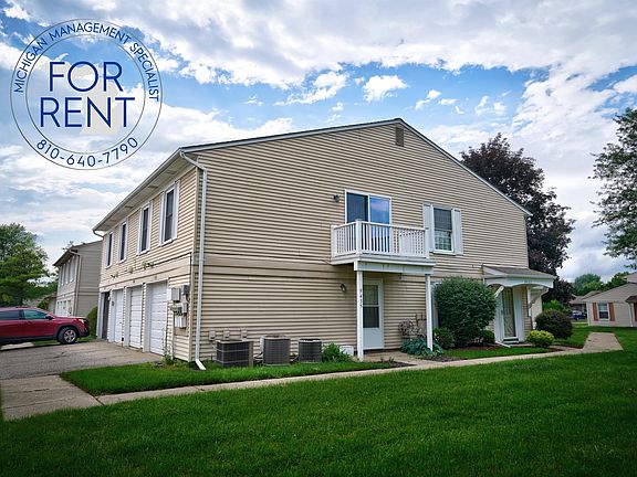 3rd image of 9435 Parkwood Blvd