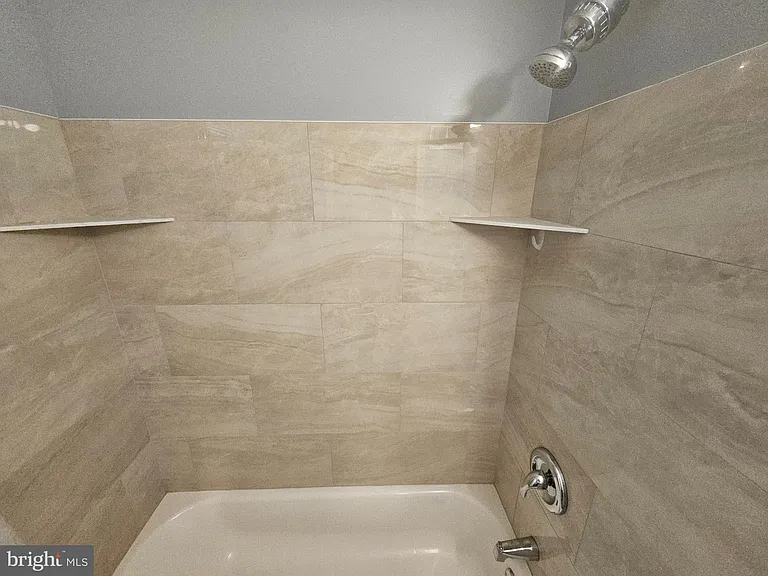 430 S Bond St — Photo 16