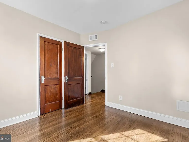 311 S Wayne St — Photo 22