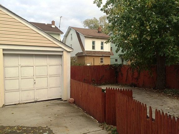2nd image of 10523 188th St