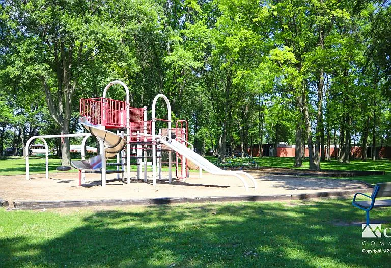 3193 E Ten Mile Rd — Photo 4