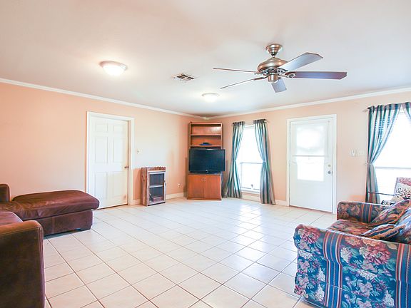 5th image of 820 County Road 301