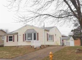 7116 N Howell St, Davenport, IA 52806