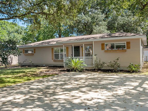 2nd image of 1011 Gloria Ave