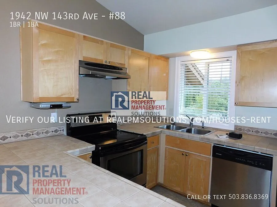 Charming Cottage Style Condo in Terra Linda — Photo 4